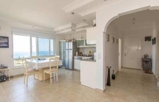 Апартаменты в Uygun Cleopatra 3 2+1, 102 м2 коридор
