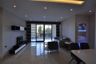 Апартаменты в Konak Twin Towers 2+1, 90 м2 гостиная общий вид